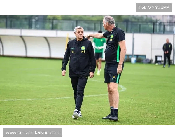 吉亚索夫试训新教练，备战方向或将调整