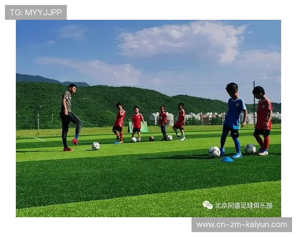 俱乐部在寒暑假期间举办足球夏令营吸引大量报名